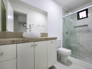 Apartamento novo com 3 quartos e 3 banheiros. - 7