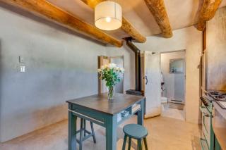 Beautiful Historic Adobe Home about 3 Mi to Taos Plaza - 2