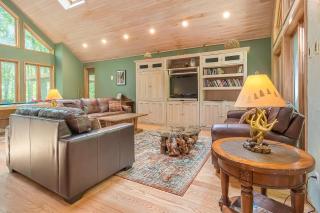 Shoreline Chateau - Swanton - 2