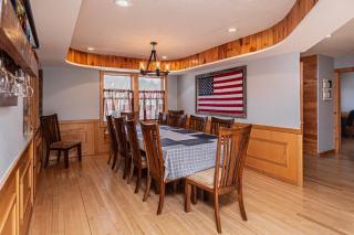 Sunkissed Lodge - McHenry - 4