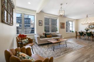 Amazing 3-Bedroom Luxury Condo Just Steps to the French Quarter - New Orleans - 9