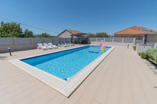 Spacious villa for 10 with a big private pool - 6