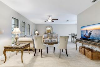 Waterfront Villa Custom Heated Pool & Great Outside Space - Villa Del Cattos - Roelens Vacations - Cape Coral - 6