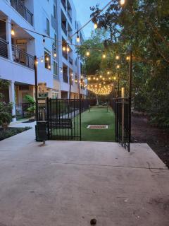 Beautiful Condo on Riverwalk w King Ste Free Parking Pet friendly centrally Located on the Riverwalk - San Antonio - 1
