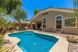 Serenity Haven with Private Pool in Gilbert - 9