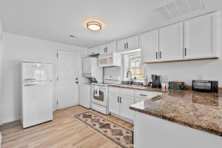 Charming, Private Abode: Serenity in Hopewell, VA! - 7