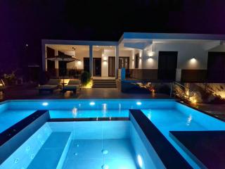 Luxury Villa Anemone with private pool - Pastida - 6