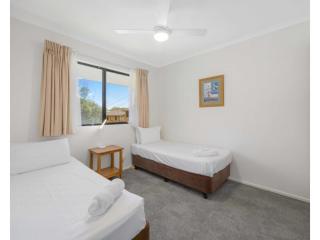 Unit 18 55 Pacific Drive Beachfront Apartments - Port Macquarie - 2