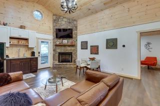Blue Ridge Mountainside Cottage with Fire Pit! - 7