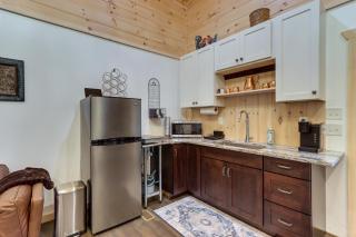 Blue Ridge Mountainside Cottage with Fire Pit! - Epworth - 3
