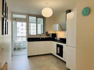 2 ch, climatisé, parking, localisation premium - Lione - 6
