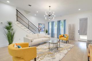 Modern Houston Home w/ Yard, 3 Mi to Toyota Center - 6