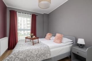 Comfy Apartment Pachońskiego with Parking in Krakow by Noclegi Renters - 0