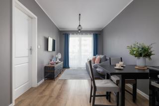 Comfy Apartment Pachońskiego with Parking in Krakow by Noclegi Renters - Krakau - 1
