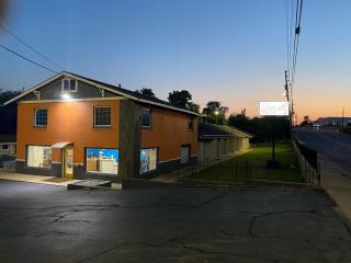 Aya's Blossoms Inn - Berryville - 0