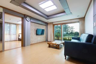The Bay Jeju Resort - Seogwipo - 6