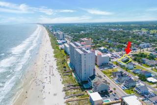 Beachy Keen, North Myrtle Beach beach single-family house, 150 feet to ocean! Pets welcome! - Myrtle Beach - 3