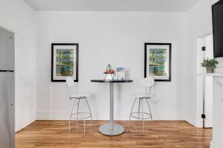 Chic Urban Couples Retreat: Perfect Getaway 'n RVA - Richmond - 7
