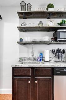 Charming, Happy 1-Bed Oasis: RVA Retreat Awaits! - Richmond - 1