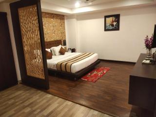 Hotel S R Castle - Port Blair - 3