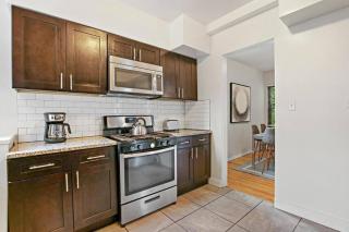 Charming 3BR Chicago Apt in Prime Location - Chicago - 4