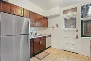 Charming 3BR Chicago Apt in Prime Location - Chicago - 3