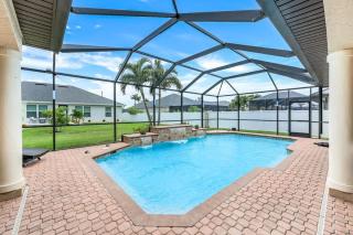 Arcade Thrills at Stunning Pelican Villa - Cape Coral - 7