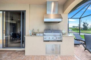 Arcade Thrills at Stunning Pelican Villa - Cape Coral - 6