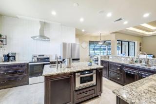Arcade Thrills at Stunning Pelican Villa - Cape Coral - 4