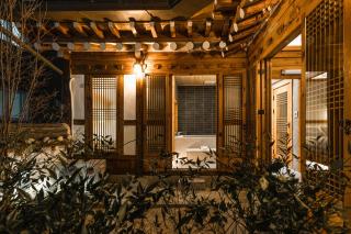 Warm Nest Retreat - Seoel - 9