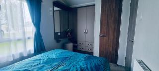 RJ Luxury Caravan Hire With Hot Tub - Tattershall - 7