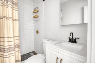 N End 2BR w WD on Salem St nr dining BOS-624 - 2