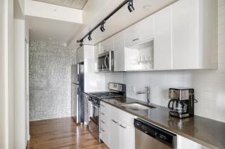 South Lake Union studio w gym storage nr parks SEA-558 - 4