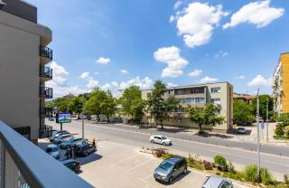 Duos of Delight Matching Urban Apartments for Your Plovdiv Adventure by Flat Mаnager - 4