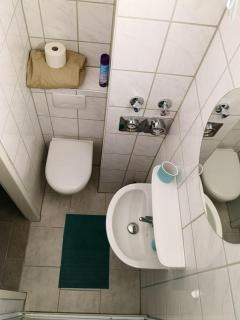 Zentrum, helle und ruhige möblierte DG-Wohnung zwischen Steintor und Uni - 8