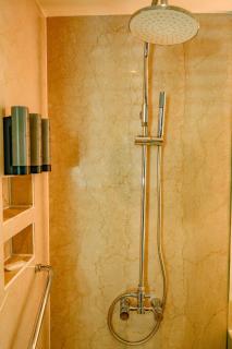 Courtyard by Marriott Gurugram Downtown - 3