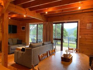 Russell Falls Holiday Cottages - National Park - 7