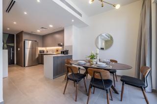 Exclusive Spacious Villa I Garden I Maid Room - Dubai - 6