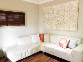Modern & Cosy Granny Flat in Cairns-WiFi included - Edge Hill - 3