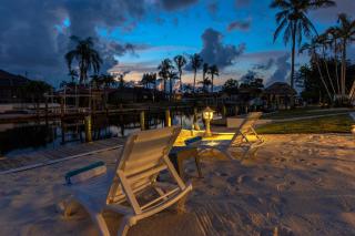 Gulf Access, Pool Table, Heated Pool, Sleeps 12 - Villa Dolphin Sunset - Cape Coral - 5