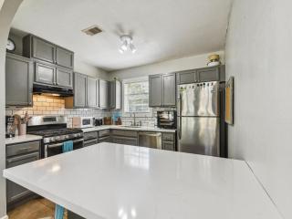 Bonita Beach House - Galveston - 7