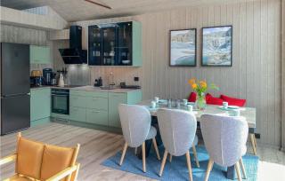 Nice Home In Straumgjerde - - 4