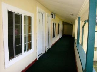 Mountain View Lodge - No Pets allowed - 2