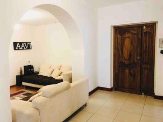 Spacious 3 Bedroom apartment Old Town - Quito - 8