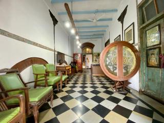 Hostel Vasantashram CSMT Mumbai, Free Wifi with 1940s Retro vibe - Mumbai - 0