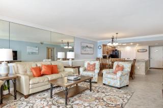 1034 Shoreline Towers | Direct Beach Access and Beach Setup! - Destin - 8
