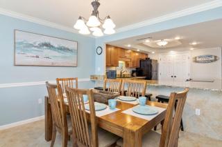 1034 Shoreline Towers | Direct Beach Access and Beach Setup! - Destin - 6