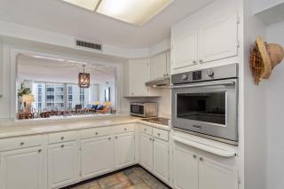 1045 Shoreline Towers-Beachfront Condo Destin- Free Beach Setup - Destin - 4