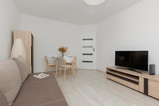 Heart of Warsaw Apartment Zielna by Noclegi Renters - 2