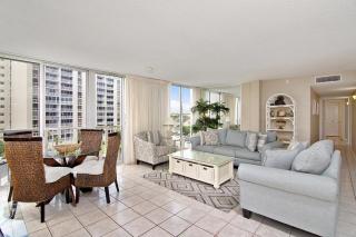 1056 Shoreline Towers Spacious & Charming Condo - Destin - 8